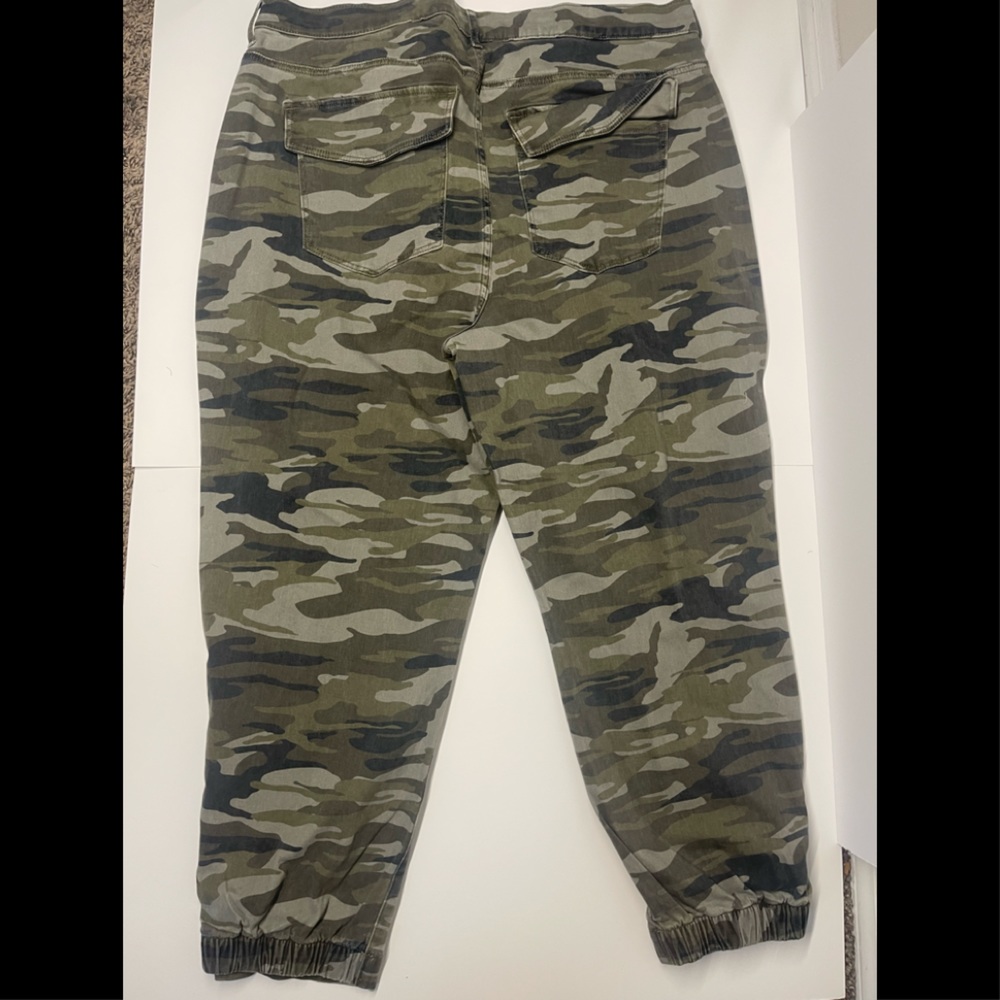 Camo Express women joggers